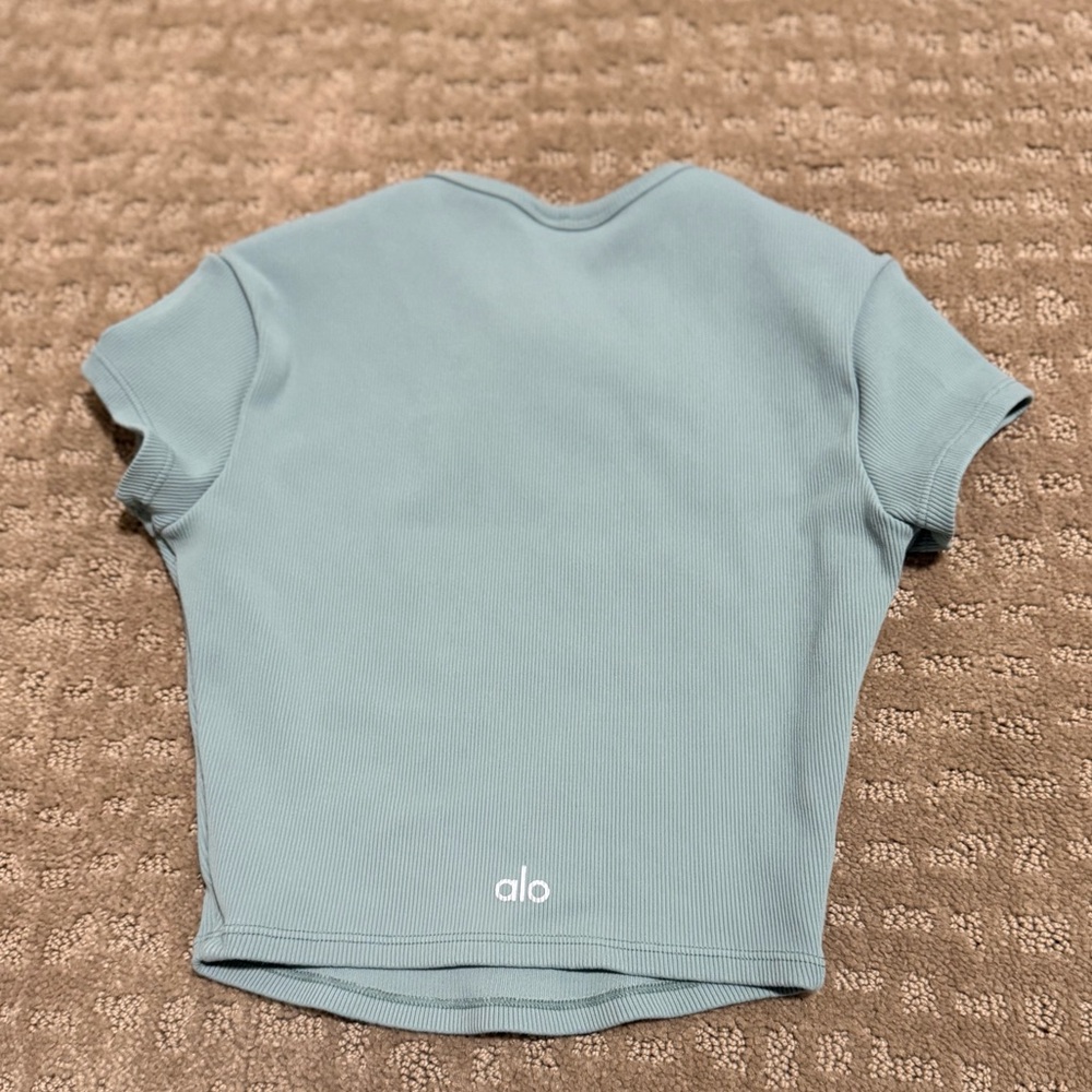 ALO Yoga Sage cropped shirt XS